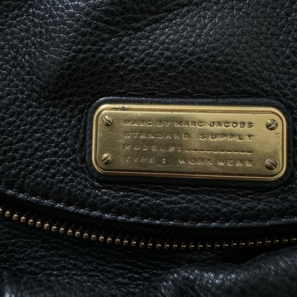 Marc Jacobs New Q Natasha Leather Crossbody Bag - Picture 5 of 5
